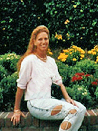 Karen Duquette in Dollywood