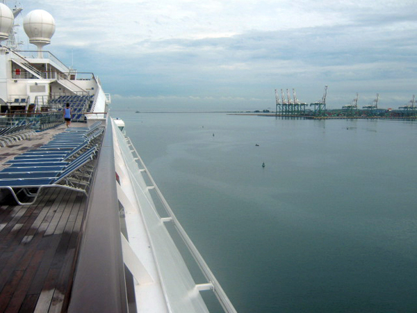 First views of Colon, Panama