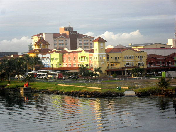 First views of Colon, Panama