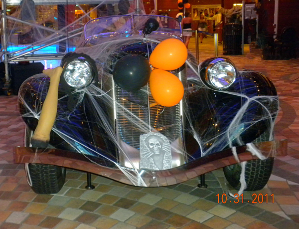 car and balloons