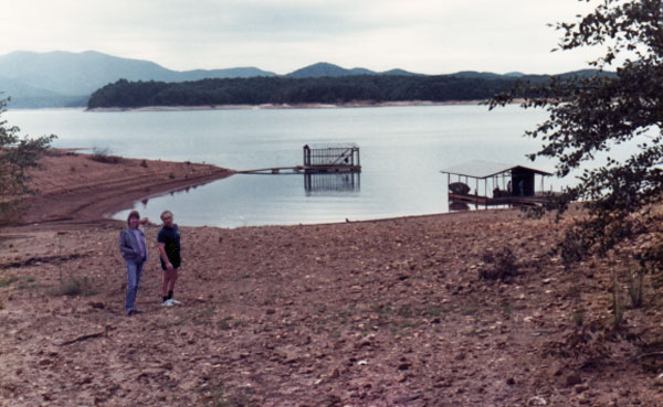 Phyllis Whtie and Lee Duquette at the lake
