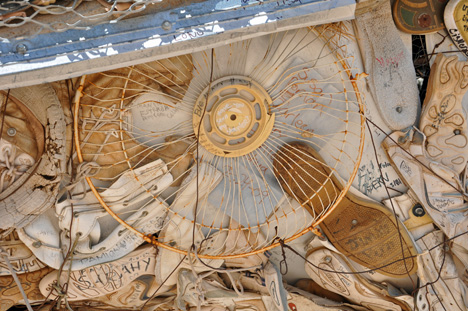 guts of the road runner